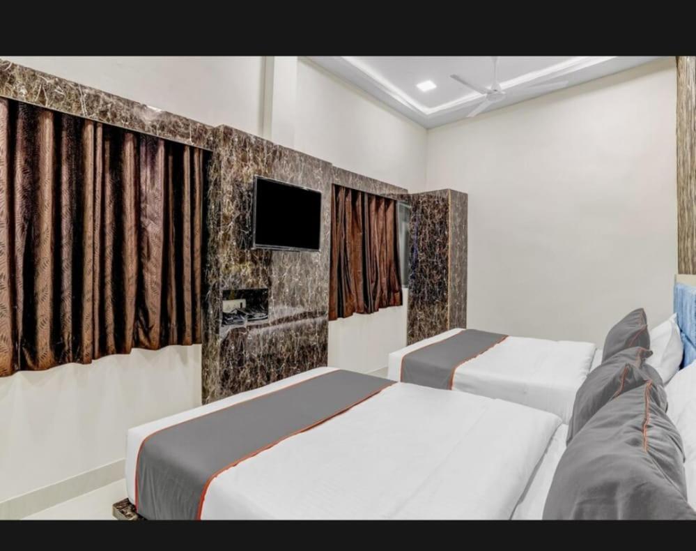 Hotel Bhavya Residency Ahmedabad Exterior foto
