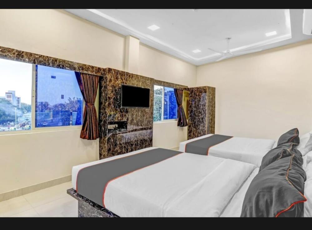Hotel Bhavya Residency Ahmedabad Cameră foto